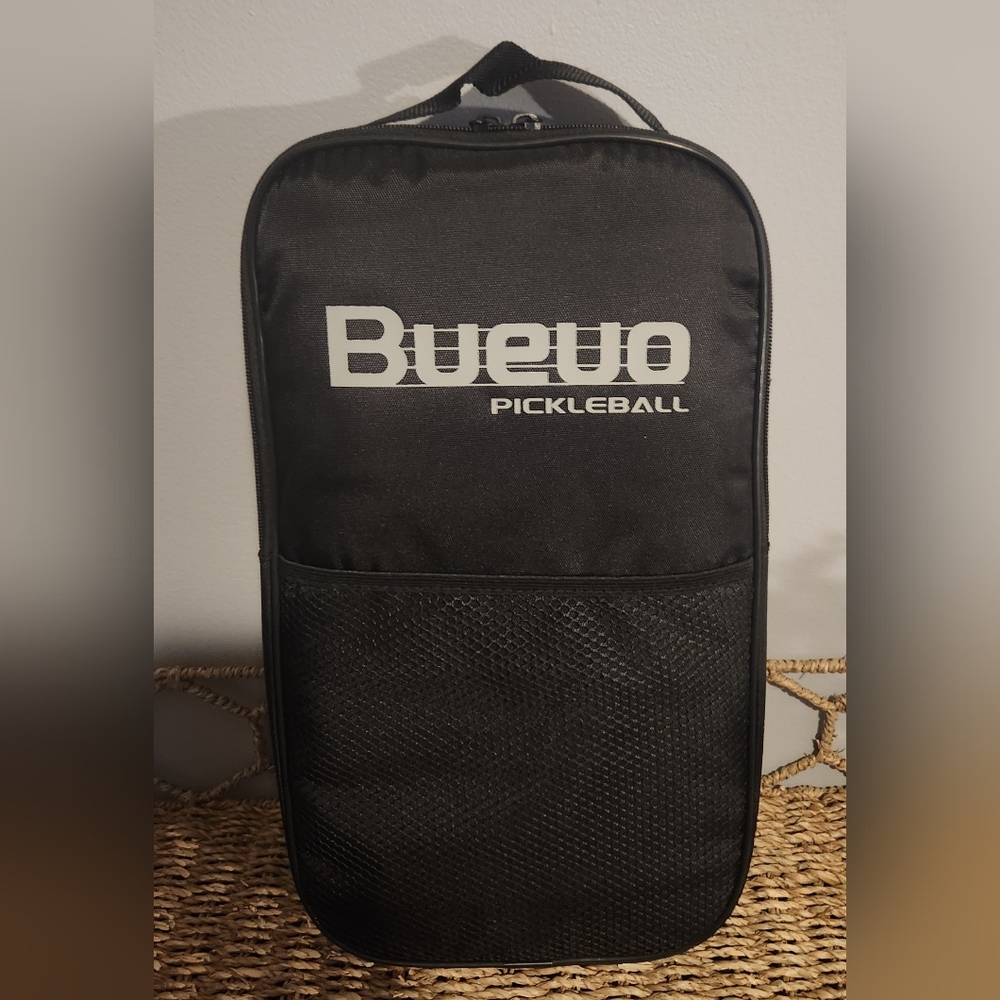 BUEUO Pickleball Set In Black Carrying Case.  2 Paddles And 4 Balls.